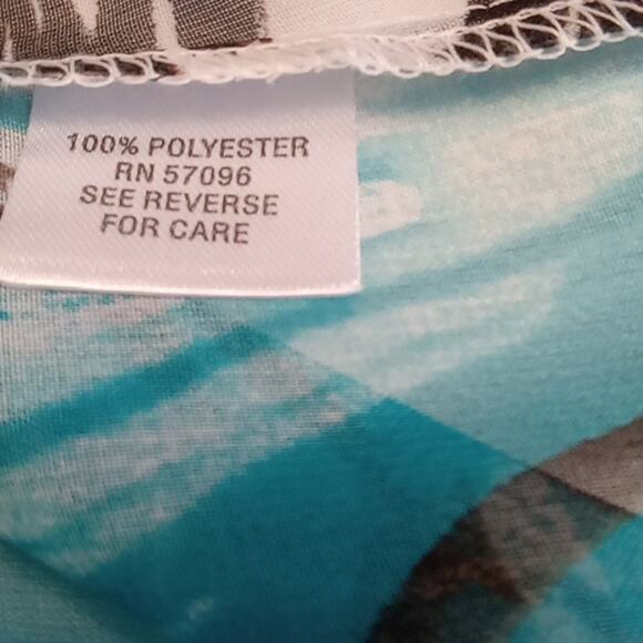 NWT Nicola Art to Wear Shrug. Size Medium. - Picture 7 of 7